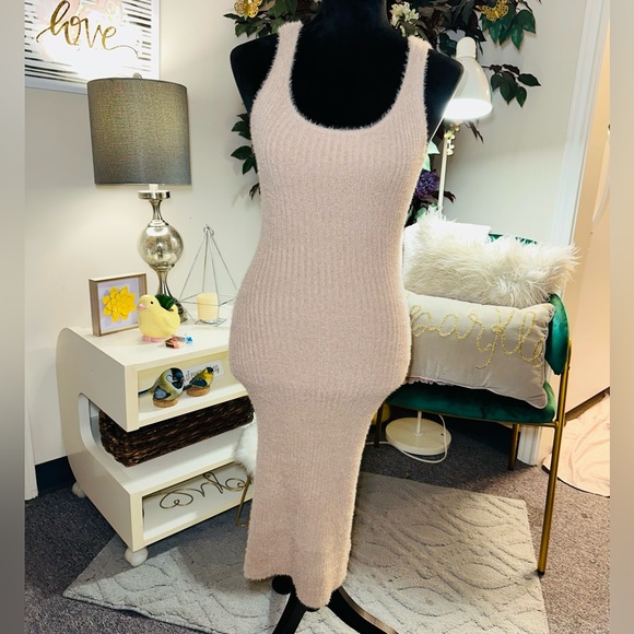 NWOT! Sincerely Jules short sleeve sweater dress/knitted beige dress Size SMALL✨ - Picture 8 of 9